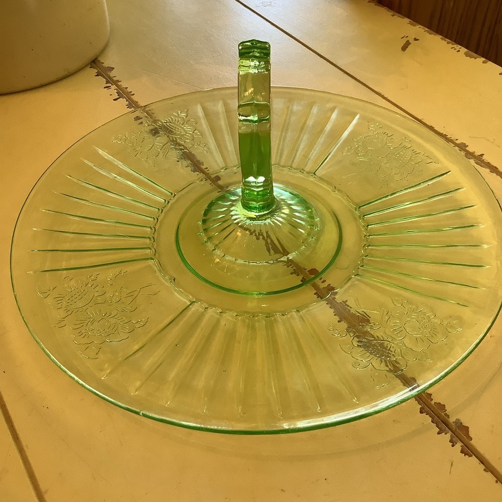 Antique Vintage Anchor Hocking Green Depression Glass Handled Sandwich Plate